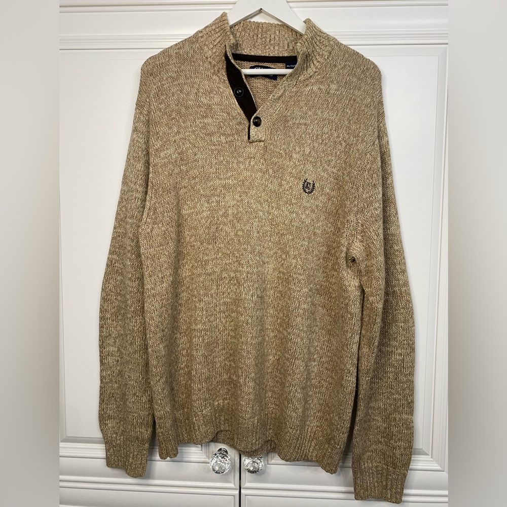 EUC Chaps Men’s Size XL 3 Button Mock Neck Sweater in Tan with Elbow Guards Top